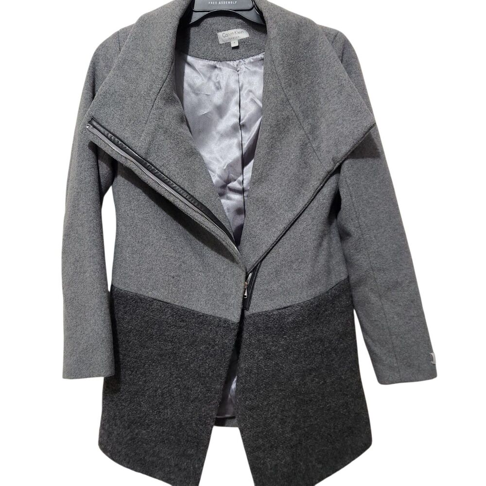Calvin Klein Wool Blend Premium Coat Size 6 Gray  Assymetric Zip Lined